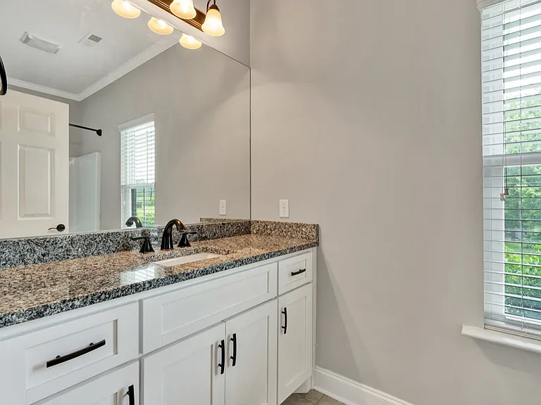 194 Neely Cir NE — Photo 16