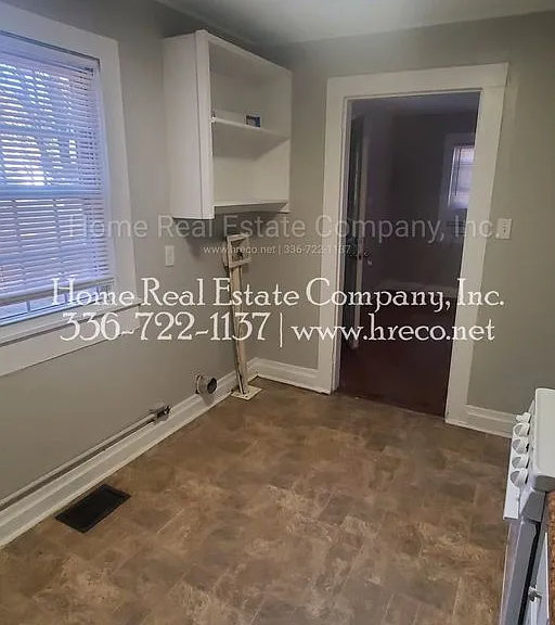 2712 Ludwig St — Photo 6