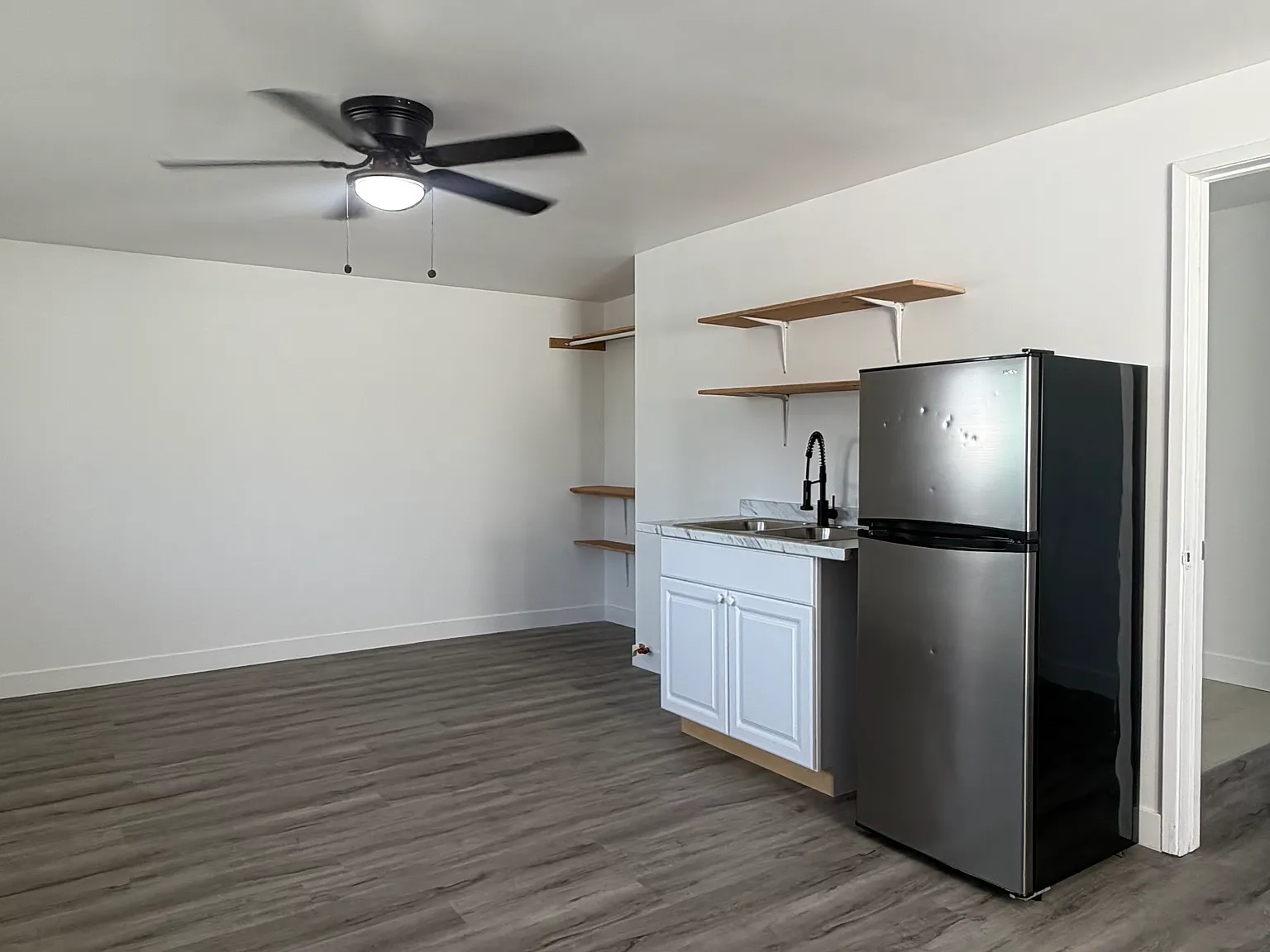 Studio, 400 sqft, $1,450 — Photo 3