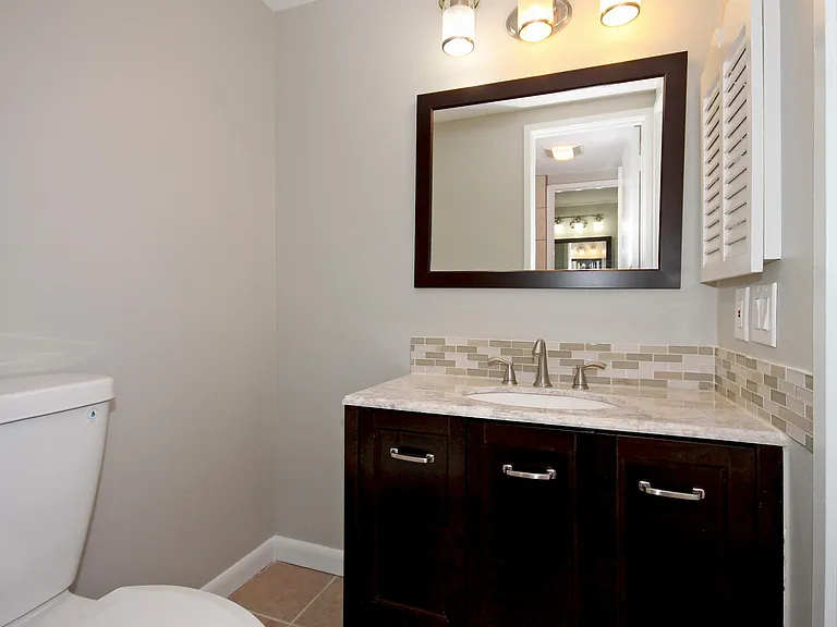 9647 Whiteacre Rd #B3 — Photo 7