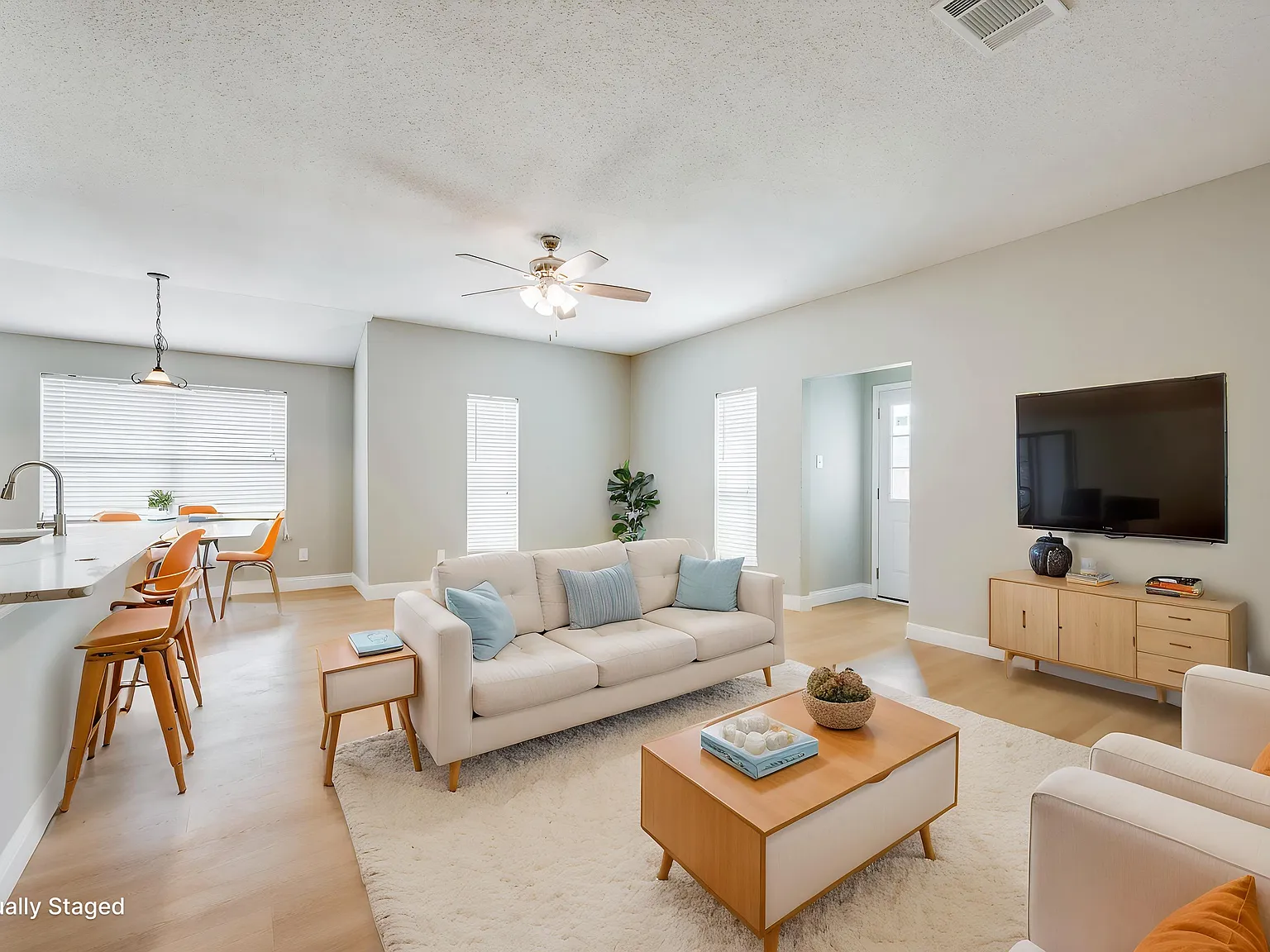 4 bed, 1573 sqft, $2,750 — Photo 3