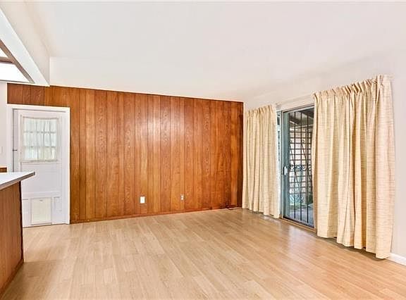 3rd image of 4608 Englewood Dr