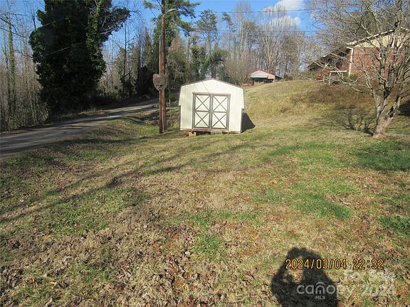 3rd image of 442 Veterans Dr