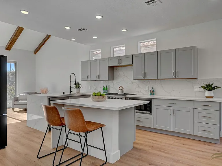 8941 Diamond Falls Dr — Photo 24