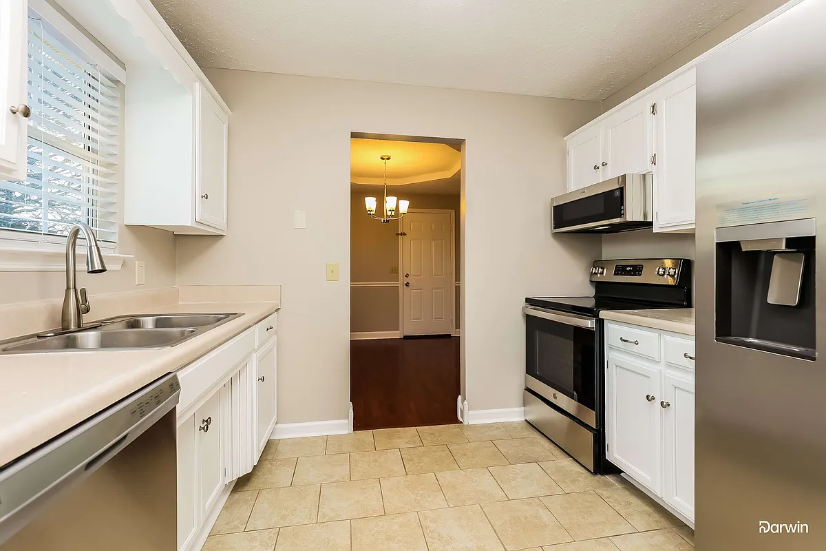 Building Photo - 302 Vernon Traylor Dr