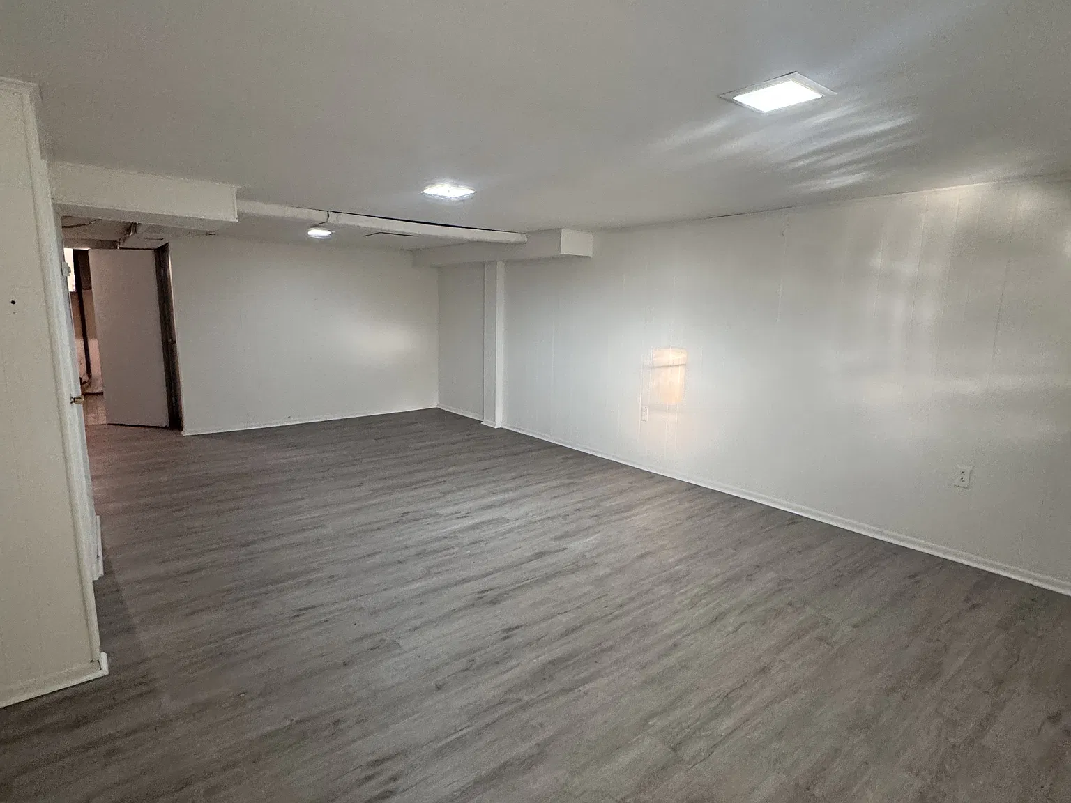 3 bed, 2.5 bath, 1368 sqft, $2,600 — Photo 2