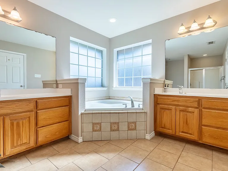 2109 Old Ironsides Rd — Photo 13