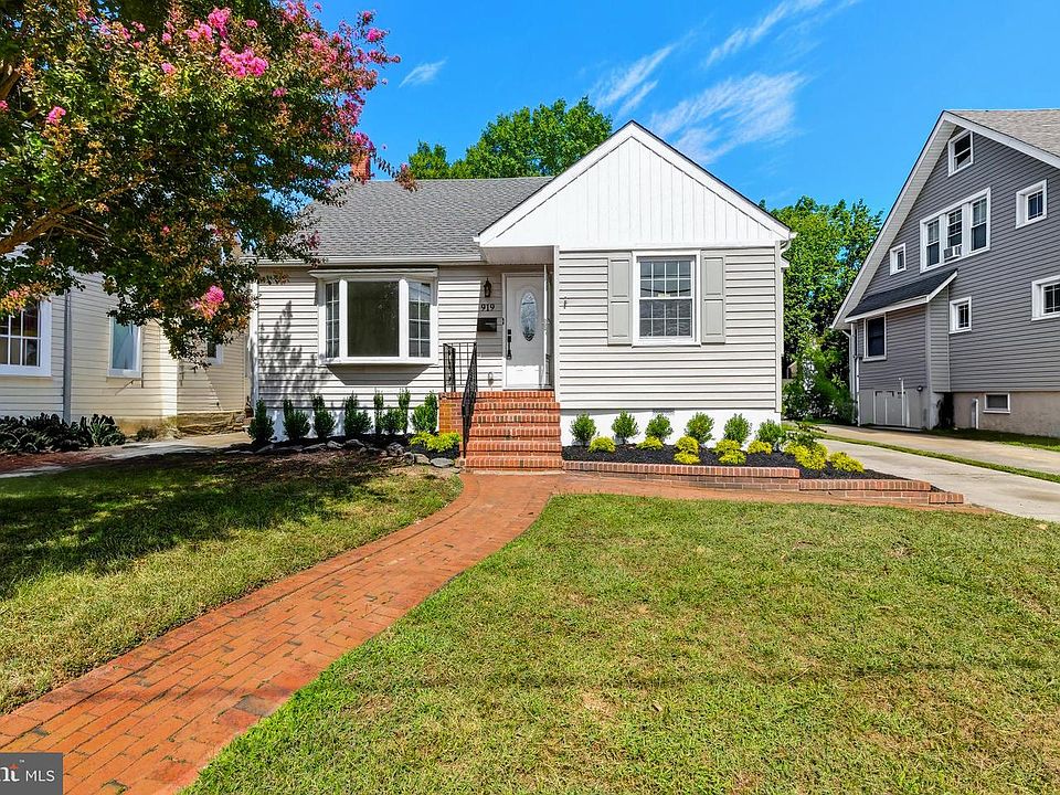 1st image of 919 Belmont Ave