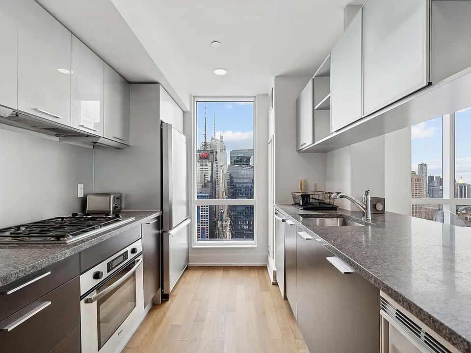 1st image of 350 W 42nd St APT 53E