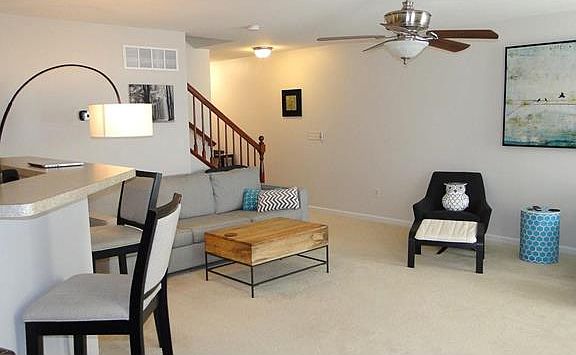 4th image of 865 Foxgrove Dr
