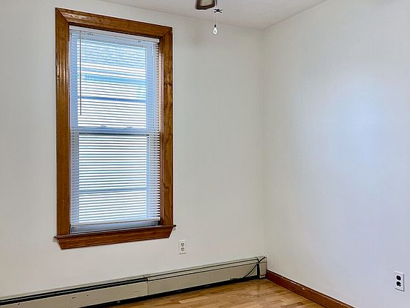 5th image of 312 Washington St #2