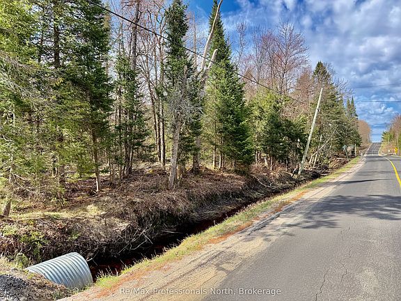 4th image of 2388 Doe Lake Rd