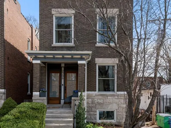 2706 Alhambra Ct, Saint Louis, MO 63118