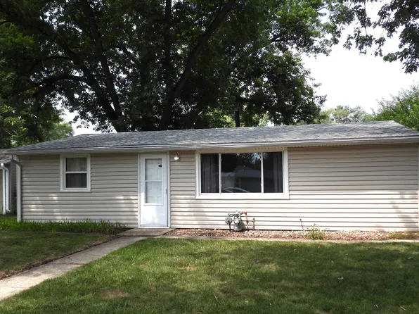 7514 Cadet Rd, Machesney Park, IL 61115