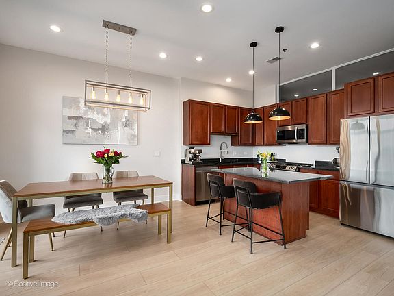 5th image of 2915 N Clybourn Ave Unit 410