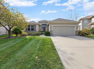 908 SE Sienna Ct, Blue Springs, MO 64014