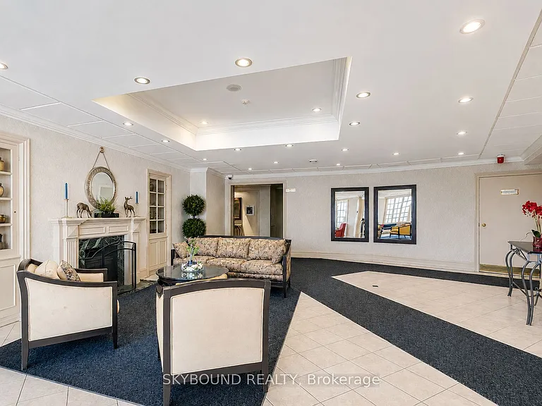 1360 Rathburn Rd E #1705 — Photo 4