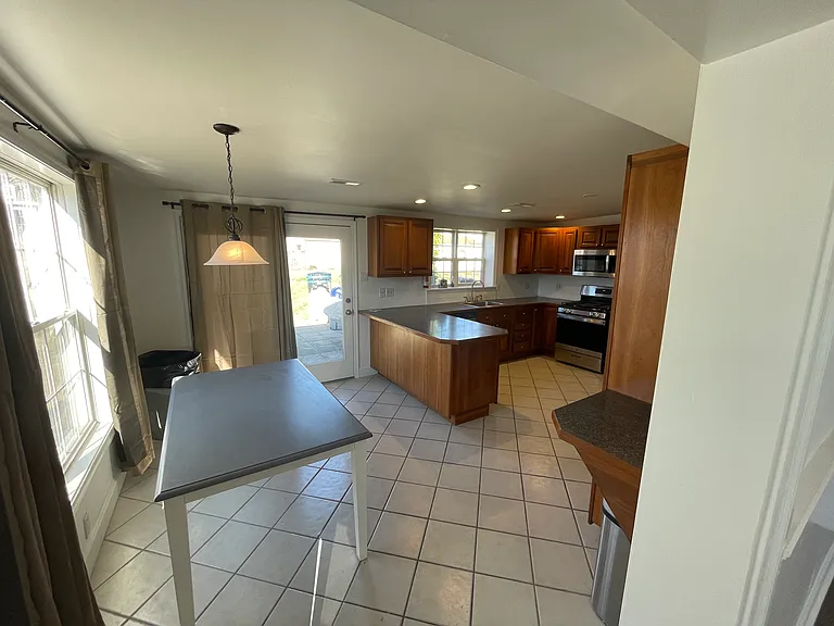 63B Wilson Ave — Photo 5