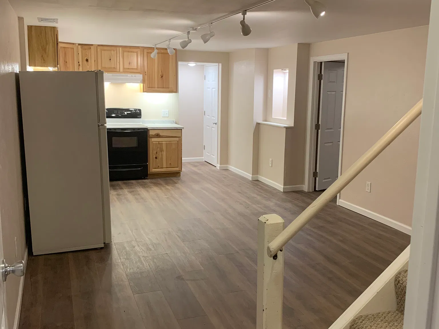 4 bed, 3004 sqft, $1,950 — Photo 1