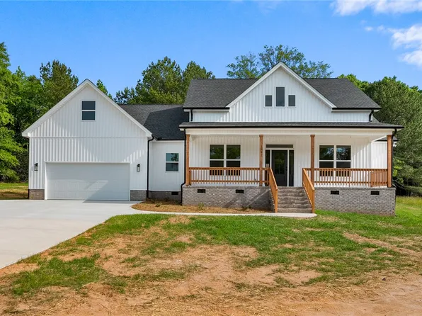 1197 Slab Bridge Rd, Liberty, SC 29657