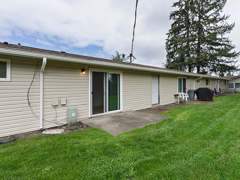 Timberwood Apartments — Photo 37