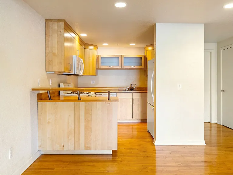 2074-2078 Parker Street - Residential — Photo 6