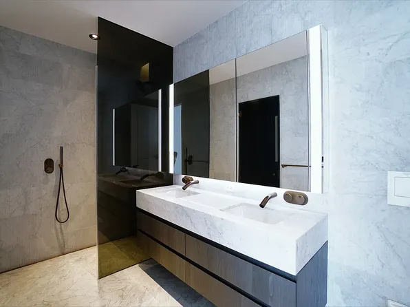 130 William Street image 33 of 68