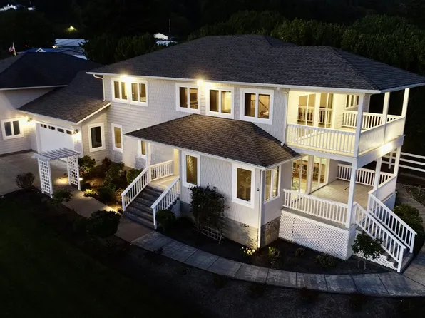 98694 Woodriff Ln, Brookings, OR 97415