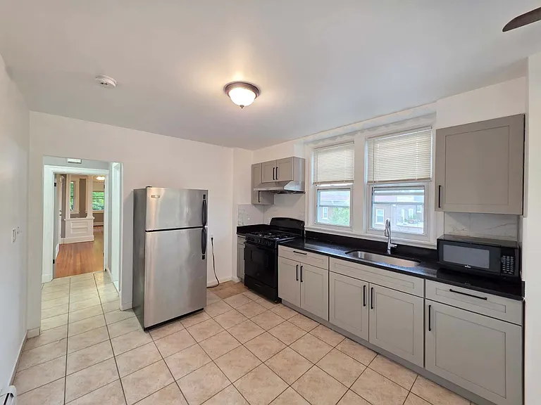 635 Tompkins Ave #2 — Photo 1