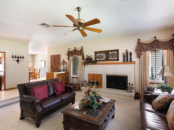 3325 E Fairfield (4 of 34)