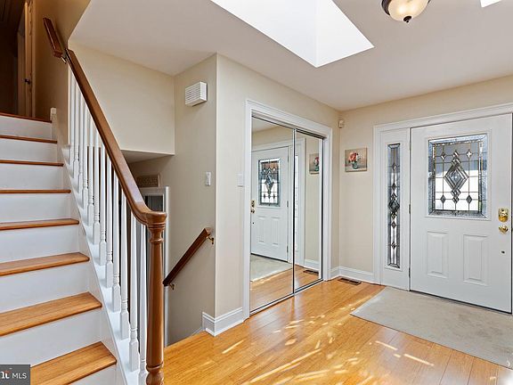 5th image of 118 Ann Dr