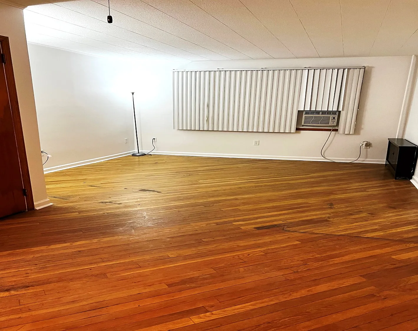 2 bed, 1050 sqft, $2,750 — Photo 3