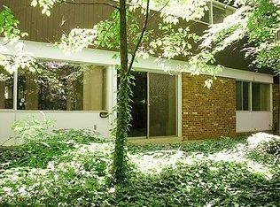 8404 Westmont Ct, Bethesda, MD 20817