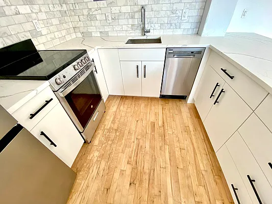 Rented by Modern Spaces | media 16