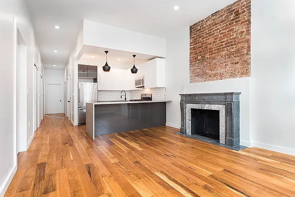 Rented by Bold New York | media 27