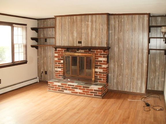 living room with decorative fireplace
