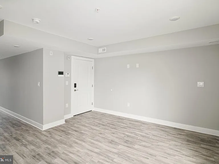 1443 N 8th St #3 — Photo 14