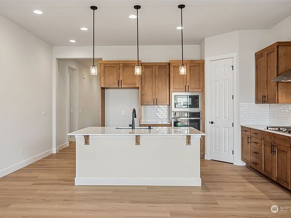 4th image of 3801 SW Sunnyside Street #232