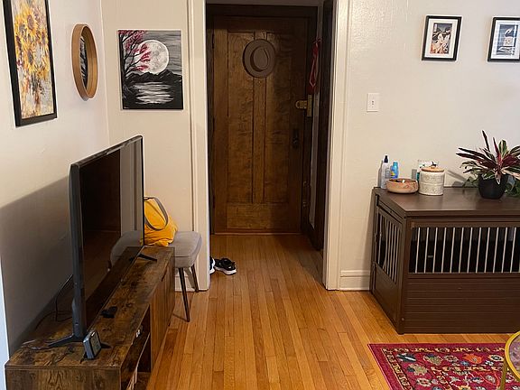 3rd image of 4216-4224 N Clark St #33