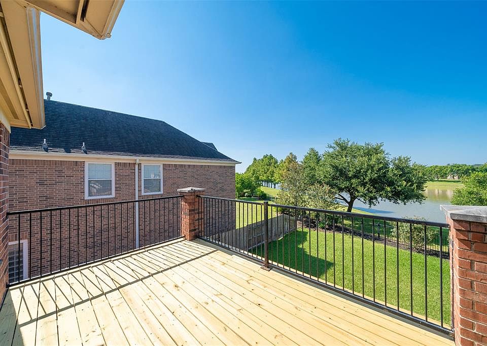 1st image of 907 Waterside Estates Cir