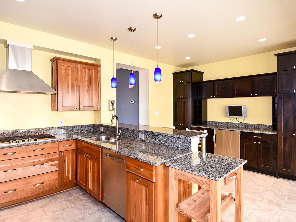 1st image of 4115 Fountainside Ln