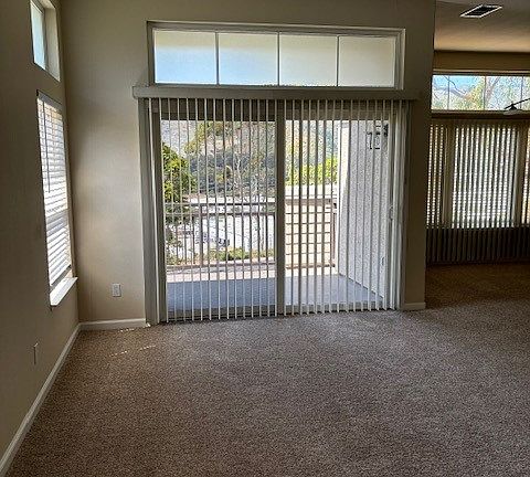 5th image of 212 Fox Sparrow Ln