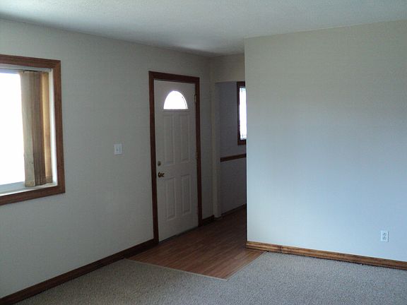 3rd image of 3792 Wade Rd