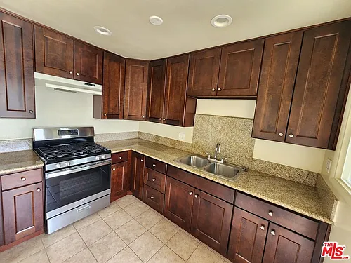 5264 Cahuenga Blvd Photo 1