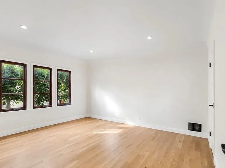 1018 S Stanley Ave — Photo 24