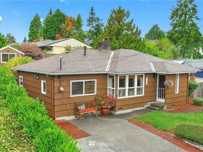 10025 35th Ave SW, Seattle, WA, 98146
