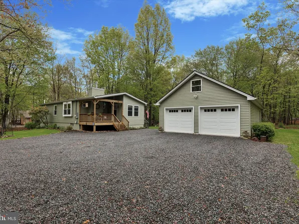 16 Spencer Ln, Albrightsville, PA 18210