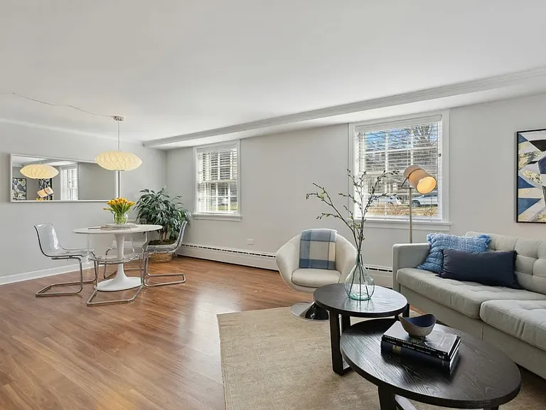 1400 Hinman Ave #G — Photo 2