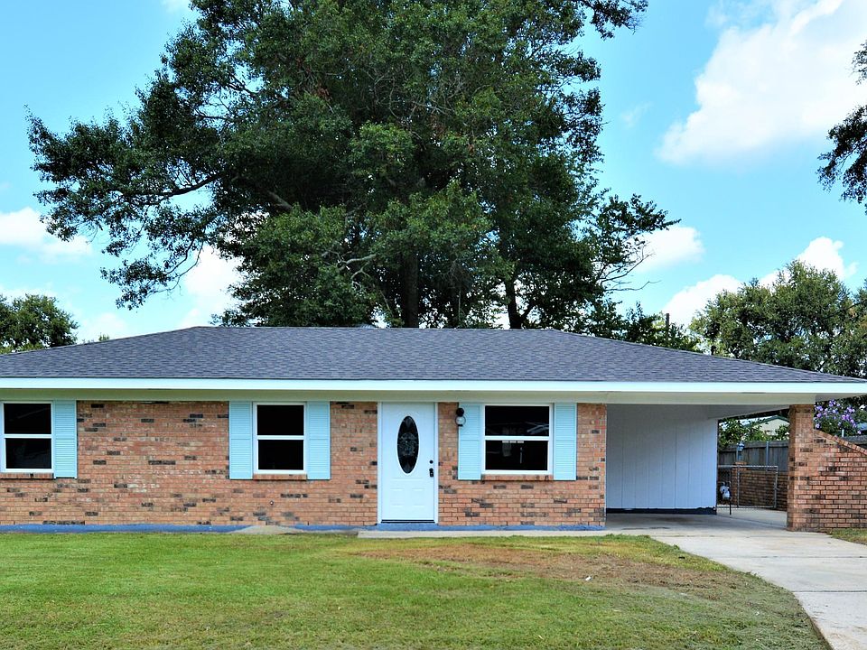1st image of 108 Auburn Dr