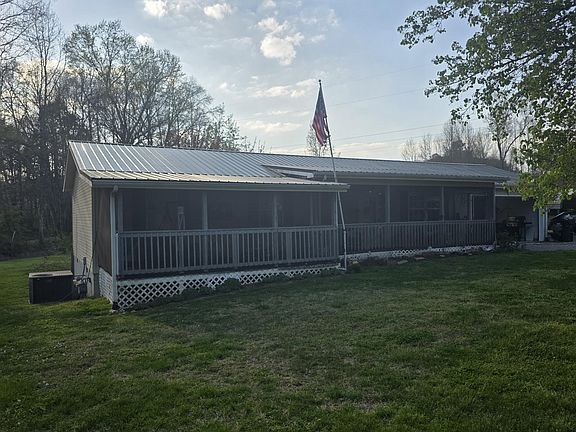 3rd image of 1592 Old Stage Rd